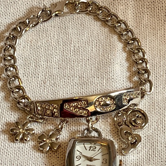 Elegant Silver Toned Love Charm Bracelet Watch main image 4